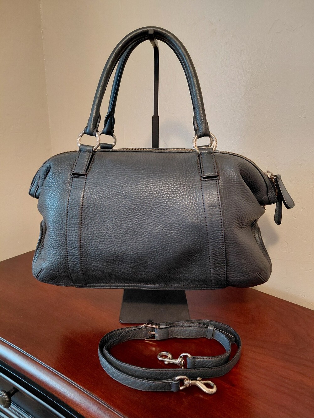 MCM Boston Bag Black Pebbled Leather - Picture 4 of 16
